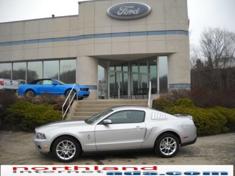 Brilliant Silver Metallic Ford Mustang V6 Premium Coupe.  Click to enlarge.