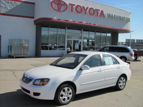 Clear White Kia Spectra EX Sedan.  Click to enlarge.