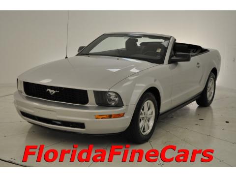 Brilliant Silver Metallic Ford Mustang V6 Deluxe Convertible.  Click to enlarge.
