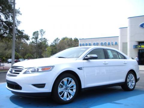 White Platinum Metallic Tri-Coat Ford Taurus Limited.  Click to enlarge.