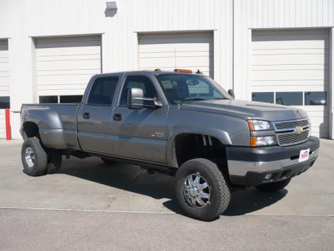 Graystone Metallic Chevrolet Silverado 3500HD Classic LT Crew Cab 4x4 Dually.  Click to enlarge.