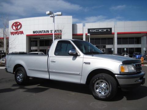 Silver Frost Pearl Metallic Ford F250 XLT Regular Cab.  Click to enlarge.
