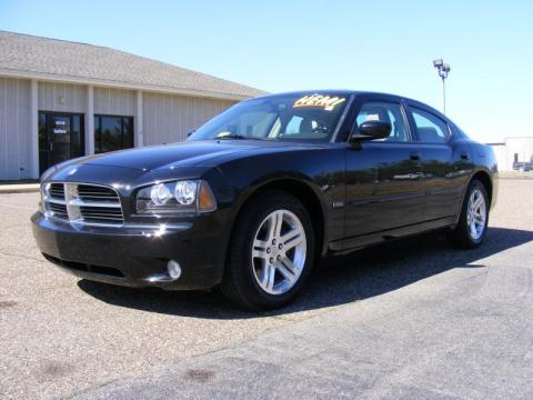 Brilliant Black Crystal Pearl Dodge Charger R/T.  Click to enlarge.