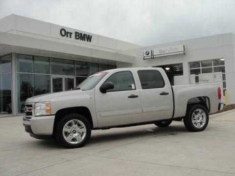 Silver Birch Metallic Chevrolet Silverado 1500 LT Crew Cab.  Click to enlarge.