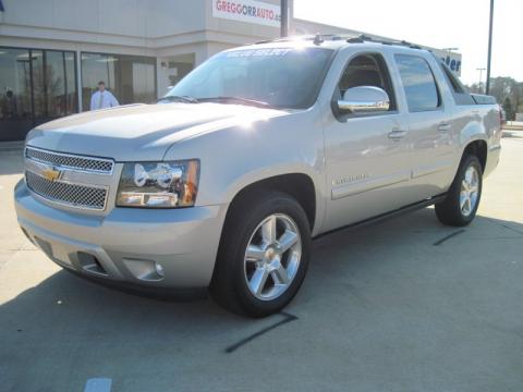 Silver Birch Metallic Chevrolet Avalanche LTZ.  Click to enlarge.