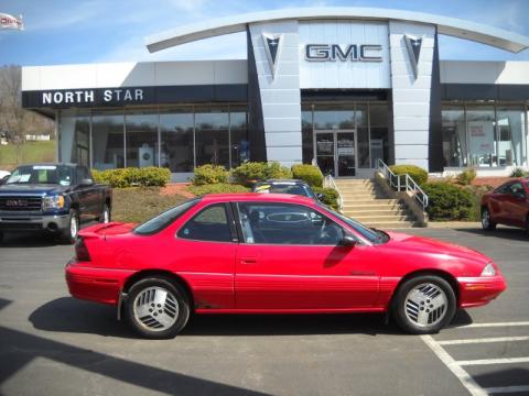 Bright Red Pontiac Grand Am SE.  Click to enlarge.