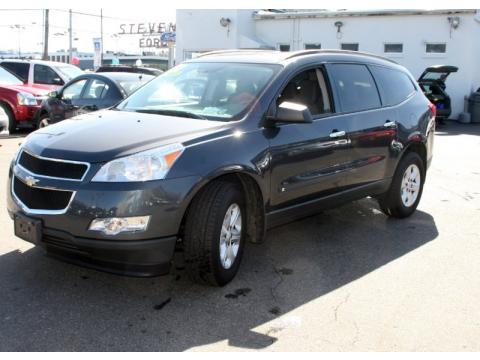 Cyber Gray Metallic Chevrolet Traverse LS AWD.  Click to enlarge.