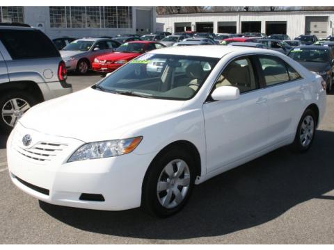Super White Toyota Camry LE.  Click to enlarge.