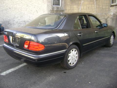 Black Opal Pearl Metallic Mercedes-Benz E 320 Sedan.  Click to enlarge.