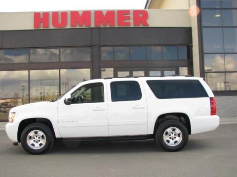 Summit White Chevrolet Suburban LT 4x4.  Click to enlarge.