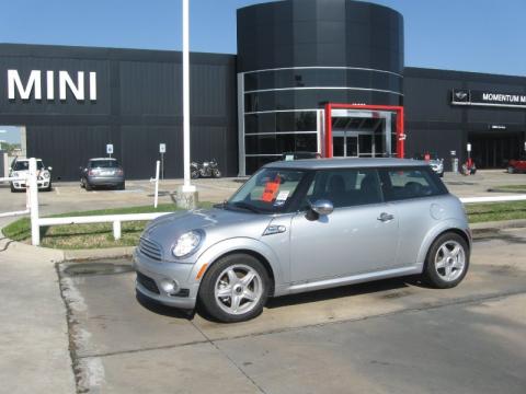 Pure Silver Metallic Mini Cooper Hardtop.  Click to enlarge.