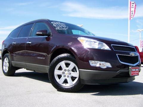 Dark Cherry Metallic Chevrolet Traverse LT.  Click to enlarge.