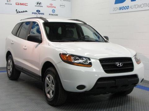 Powder White Pearl Hyundai Santa Fe GLS 4WD.  Click to enlarge.