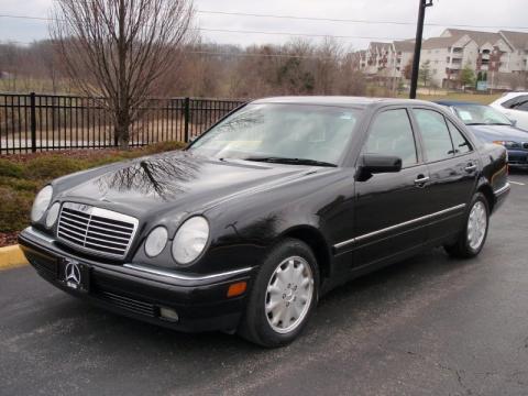 Black Mercedes-Benz E 320 Sedan.  Click to enlarge.