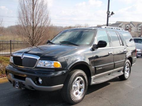 Black Lincoln Navigator Luxury 4x4.  Click to enlarge.