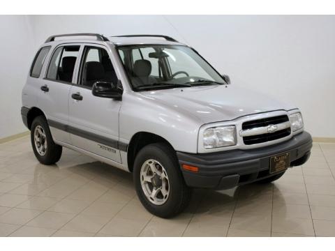 Silver Metallic Chevrolet Tracker 4x4.  Click to enlarge.