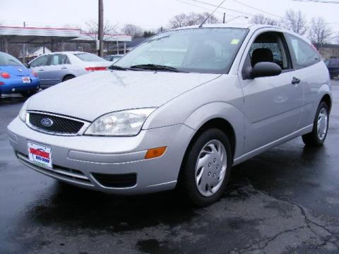 CD Silver Metallic Ford Focus ZX3 SE Coupe.  Click to enlarge.