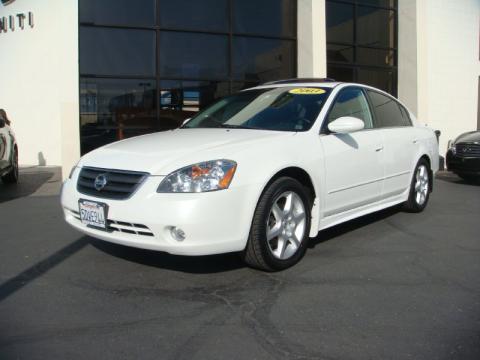 Satin White Pearl Nissan Altima 3.5 SE.  Click to enlarge.