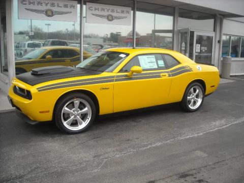 Detonator Yellow Dodge Challenger R/T Classic.  Click to enlarge.