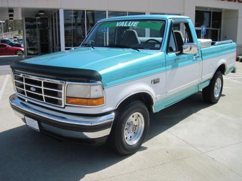 Bright Calypso Green Metallic Ford F150 XL Regular Cab.  Click to enlarge.