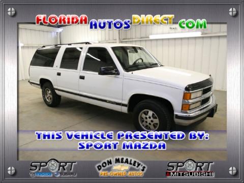 White Chevrolet Suburban C1500 LS.  Click to enlarge.