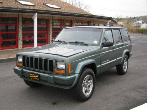 Medium Fern Green Metallic Jeep Cherokee Classic 4x4.  Click to enlarge.