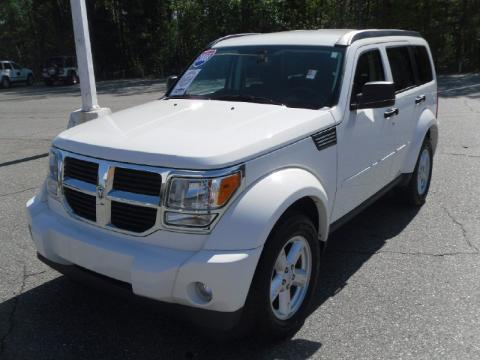 Stone White Dodge Nitro SLT.  Click to enlarge.