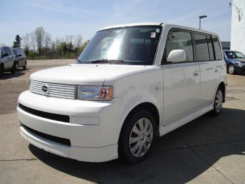 Polar White Scion xB .  Click to enlarge.