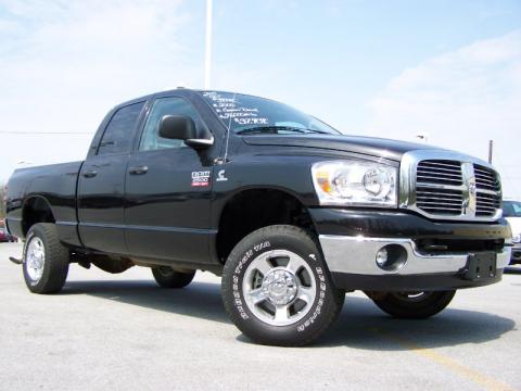 Brilliant Black Crystal Pearl Dodge Ram 2500 Big Horn Edition Quad Cab 4x4.  Click to enlarge.