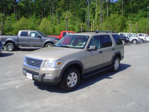 Pueblo Gold Metallic Ford Explorer XLT.  Click to enlarge.