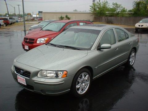 Willow Green Metallic Volvo S60 2.5T.  Click to enlarge.