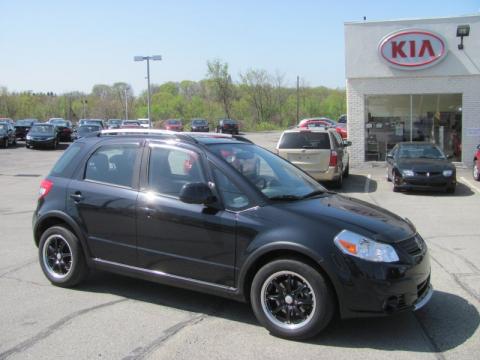 Black Pearl Metallic Suzuki SX4 Crossover Touring AWD.  Click to enlarge.