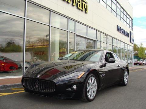 Nero Carbonio (Metallic Black) Maserati GranTurismo .  Click to enlarge.