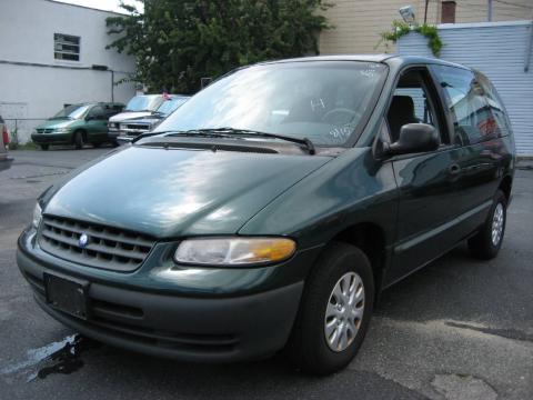Forest Green Pearl Plymouth Voyager .  Click to enlarge.