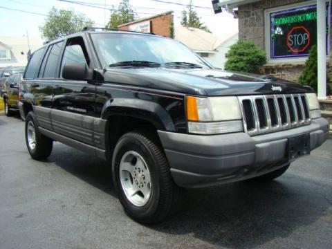 Black Jeep Grand Cherokee Laredo 4x4.  Click to enlarge.