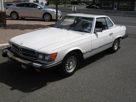 Classic White Mercedes-Benz SL Class 380 SL Roadster.  Click to enlarge.