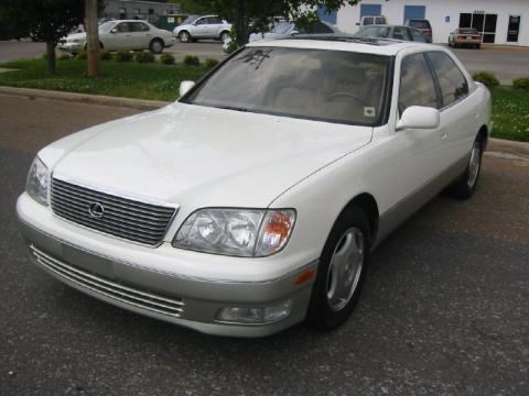 Diamond White Pearl Lexus LS 400.  Click to enlarge.