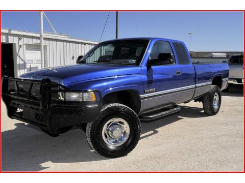 Brilliant Blue Pearl Metallic Dodge Ram 2500 SLT Extended Cab 4x4.  Click to enlarge.