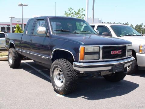 Indigo Blue Metallic GMC Sierra 1500 Extended Cab.  Click to enlarge.