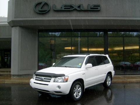 Super White Toyota Highlander Hybrid Limited 4WD.  Click to enlarge.