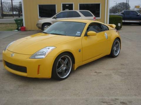 Ultra Yellow Metallic Nissan 350Z Touring Coupe.  Click to enlarge.