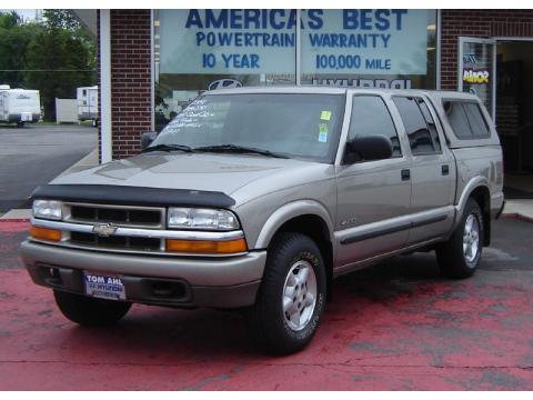 Light Pewter Metallic Chevrolet S10 LS Crew Cab 4x4.  Click to enlarge.