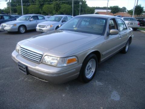 Harvest Gold Metallic Ford Crown Victoria LX.  Click to enlarge.