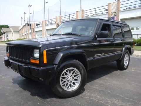 Black Jeep Cherokee Classic 4x4.  Click to enlarge.