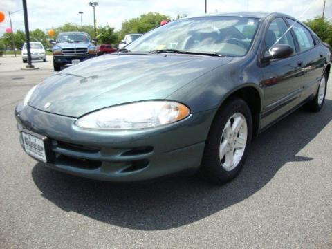 Onyx Green Pearl Dodge Intrepid SE.  Click to enlarge.