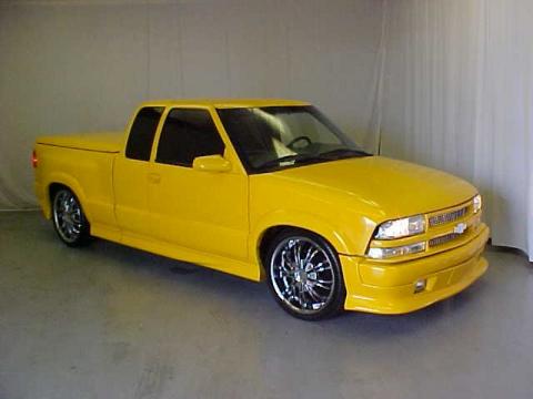 Flame Yellow Chevrolet S10 Extended Cab.  Click to enlarge.