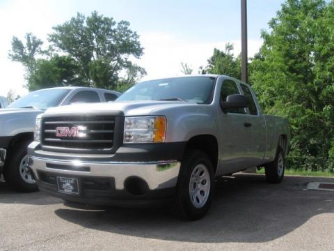 Pure Silver Metallic GMC Sierra 1500 Extended Cab.  Click to enlarge.