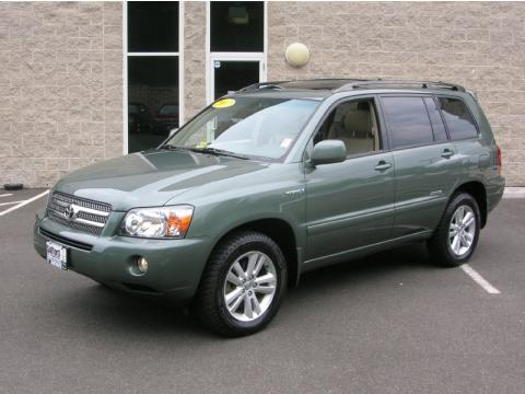 Oasis Green Pearl Toyota Highlander Hybrid Limited 4WD.  Click to enlarge.