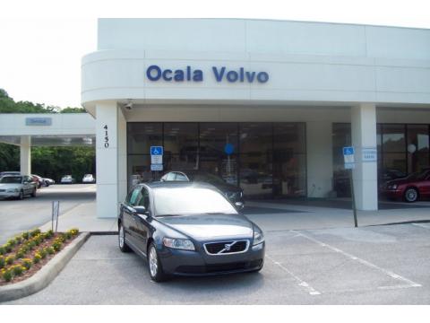 Barents Blue Metallic Volvo S40 2.4i.  Click to enlarge.
