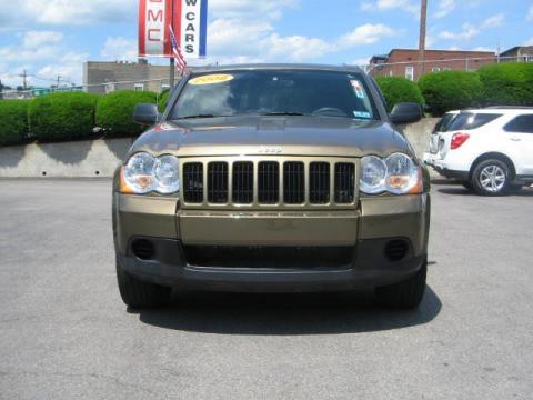 Olive Green Metallic Jeep Grand Cherokee Laredo 4x4.  Click to enlarge.